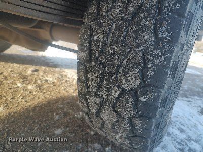 image for item MM9945 1993 GMC Sierra C2500  utility bed pickup truck