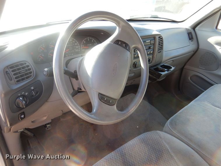 image for item MP9031 1998 Ford Expedition XLT  SUV