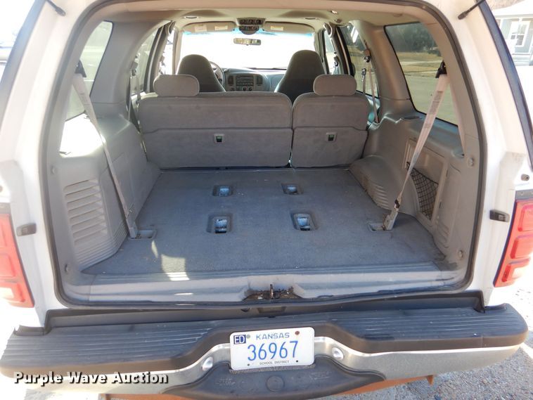 image for item MP9031 1998 Ford Expedition XLT  SUV
