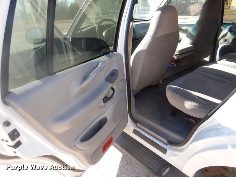 image for item MP9031 1998 Ford Expedition XLT  SUV