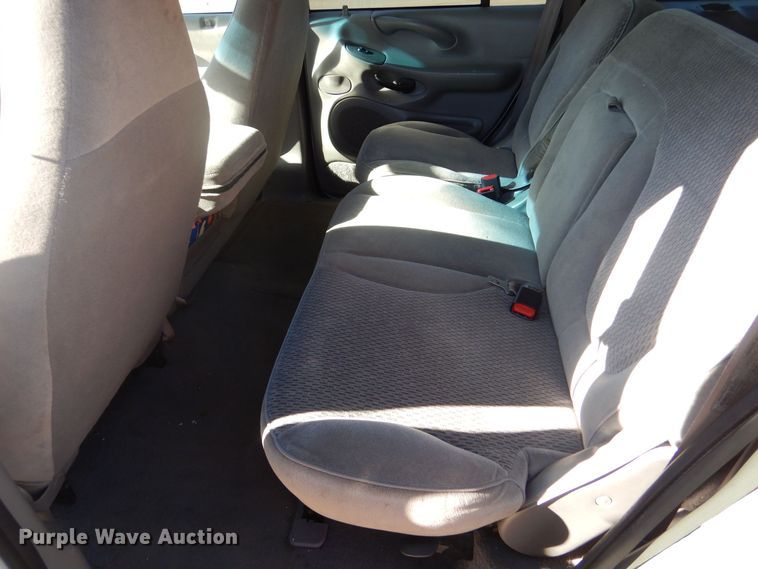image for item MP9031 1998 Ford Expedition XLT  SUV