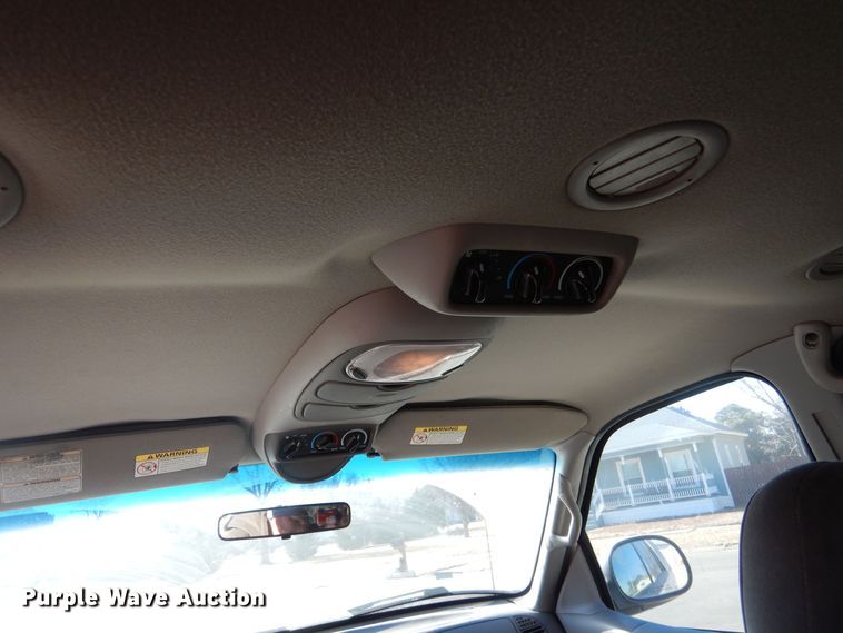 image for item MP9031 1998 Ford Expedition XLT  SUV