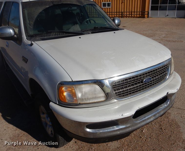 image for item MP9031 1998 Ford Expedition XLT  SUV