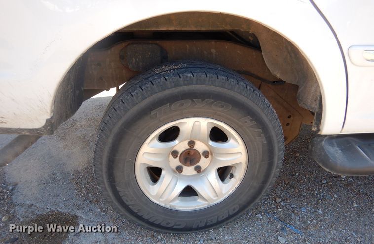 image for item MP9031 1998 Ford Expedition XLT  SUV