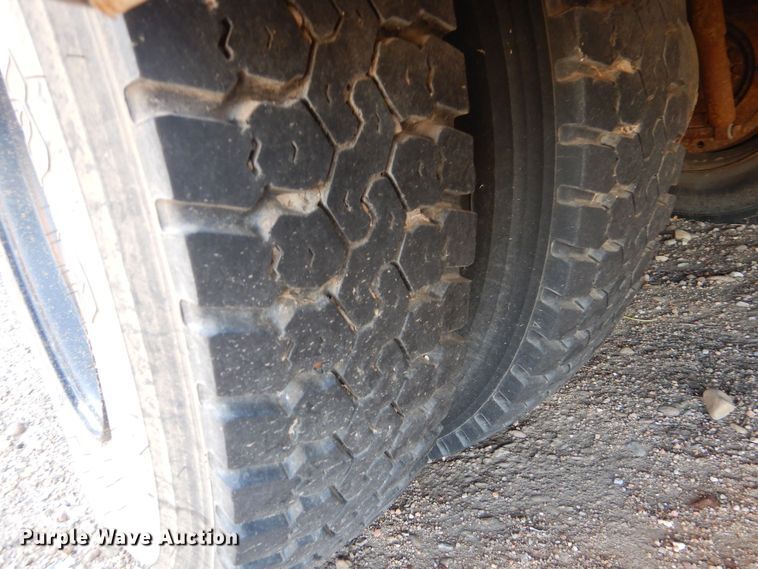 image for item MP9034 1994 Blue Bird TC2000  school bus