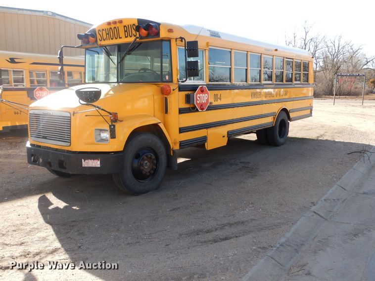 image for item MP9035 2000 Freightliner  school bus