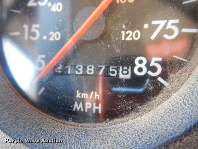 image for item MP9035 2000 Freightliner  school bus