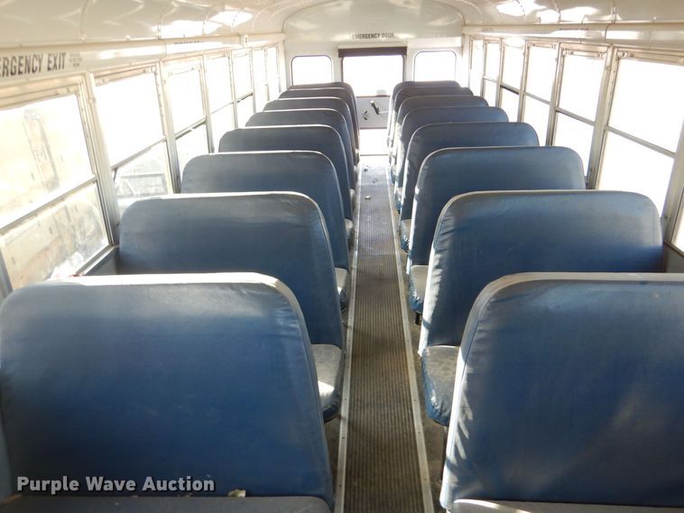 image for item MP9035 2000 Freightliner  school bus