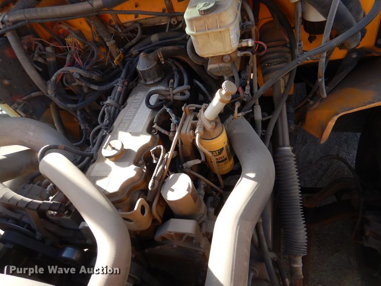 image for item MP9035 2000 Freightliner  school bus