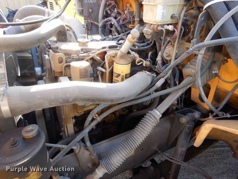 image for item MP9035 2000 Freightliner  school bus