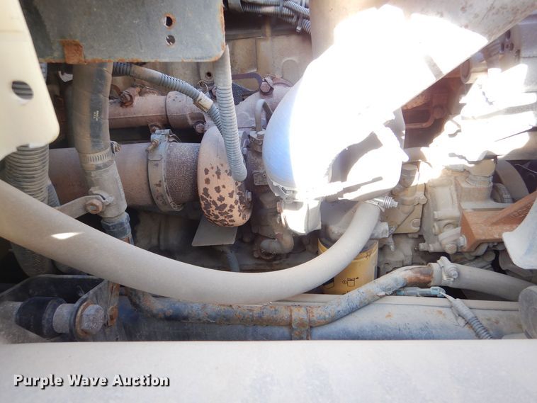 image for item MP9035 2000 Freightliner  school bus