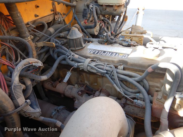 image for item MP9035 2000 Freightliner  school bus