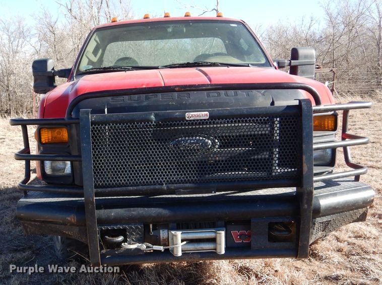 image for item MP9038 2008 Ford F350 Super Duty XL  pickup truck cab and chassis