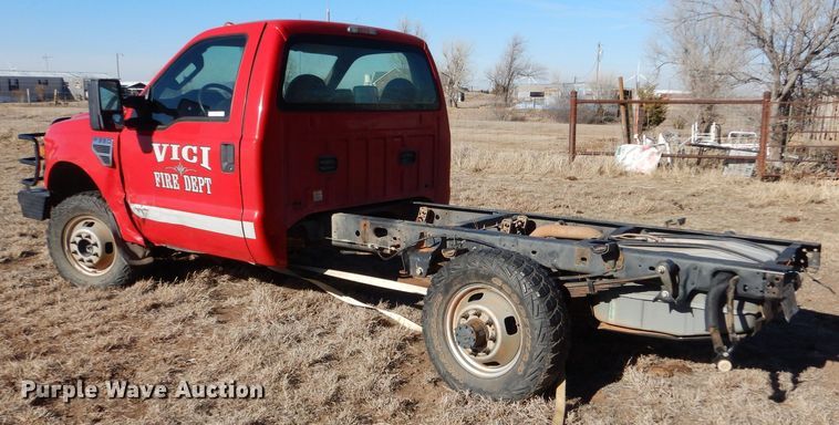 image for item MP9038 2008 Ford F350 Super Duty XL  pickup truck cab and chassis