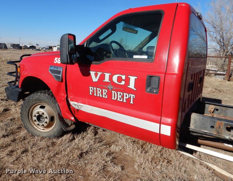 image for item MP9038 2008 Ford F350 Super Duty XL  pickup truck cab and chassis