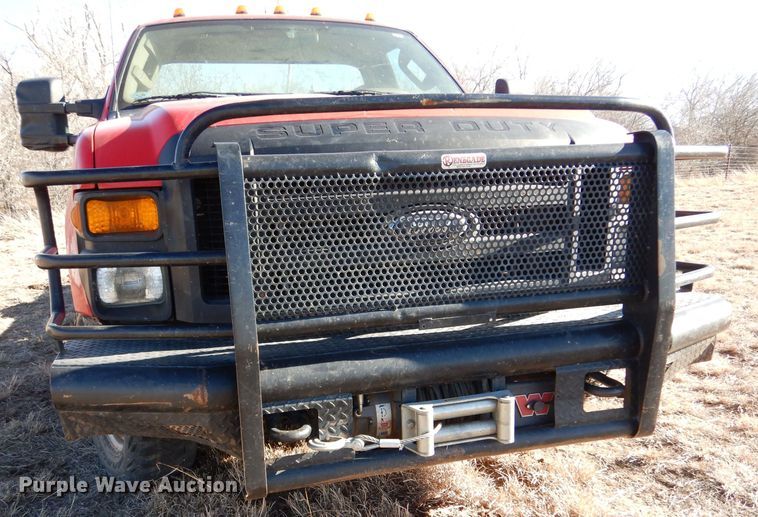 image for item MP9038 2008 Ford F350 Super Duty XL  pickup truck cab and chassis