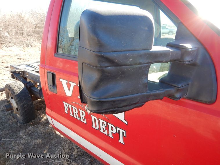 image for item MP9038 2008 Ford F350 Super Duty XL  pickup truck cab and chassis