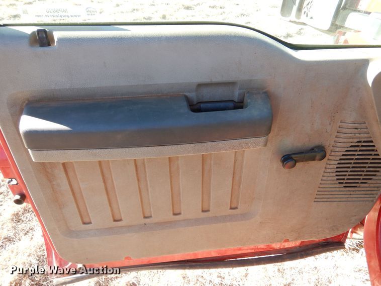 image for item MP9038 2008 Ford F350 Super Duty XL  pickup truck cab and chassis