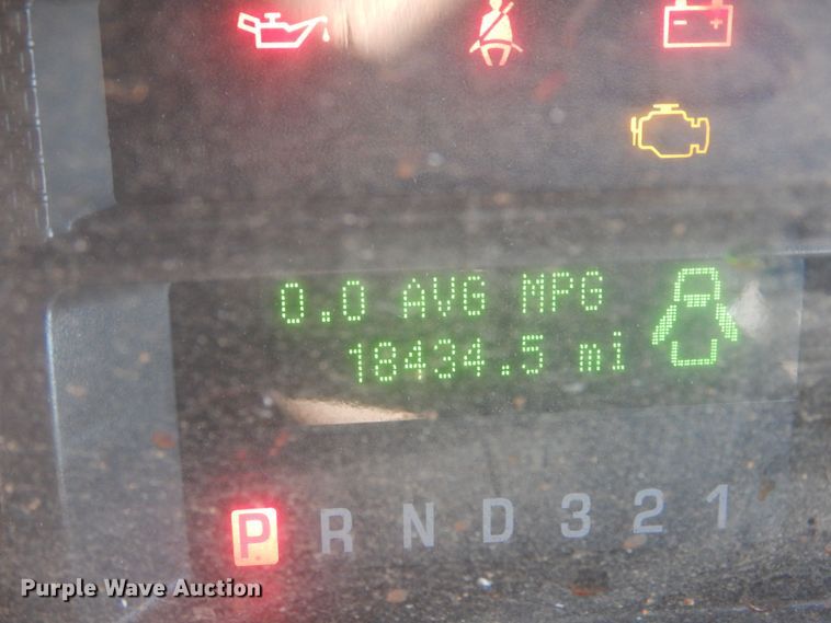 image for item MP9038 2008 Ford F350 Super Duty XL  pickup truck cab and chassis