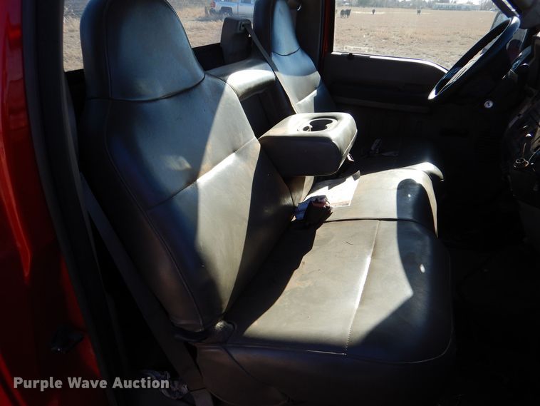 image for item MP9038 2008 Ford F350 Super Duty XL  pickup truck cab and chassis