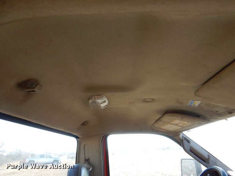 image for item MP9038 2008 Ford F350 Super Duty XL  pickup truck cab and chassis