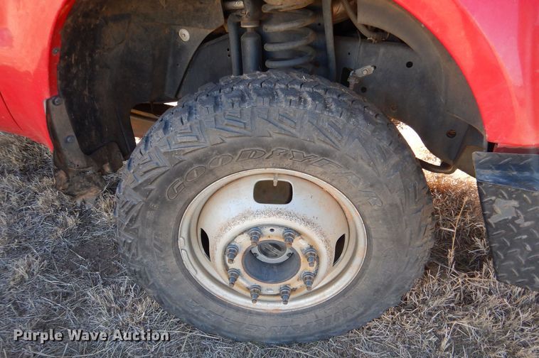 image for item MP9038 2008 Ford F350 Super Duty XL  pickup truck cab and chassis