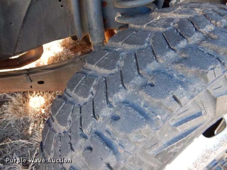 image for item MP9038 2008 Ford F350 Super Duty XL  pickup truck cab and chassis