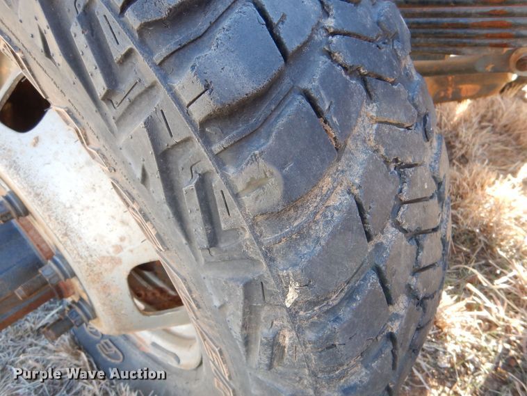 image for item MP9038 2008 Ford F350 Super Duty XL  pickup truck cab and chassis