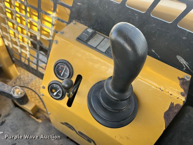 image for item MW9436 2000 ASV 4810  tracked skid steer loader