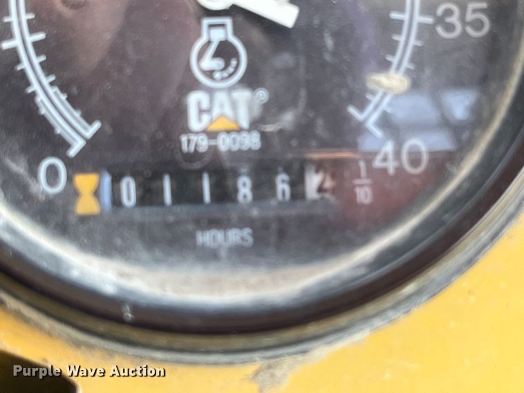 image for item MW9436 2000 ASV 4810  tracked skid steer loader