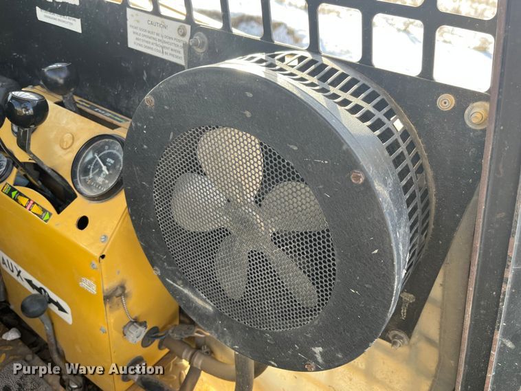 image for item MW9436 2000 ASV 4810  tracked skid steer loader