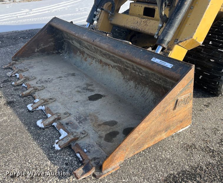 image for item MW9436 2000 ASV 4810  tracked skid steer loader