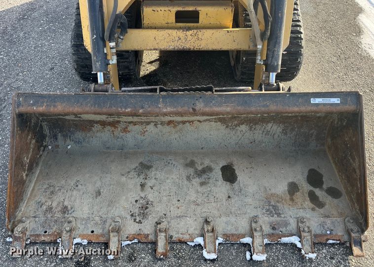 image for item MW9436 2000 ASV 4810  tracked skid steer loader