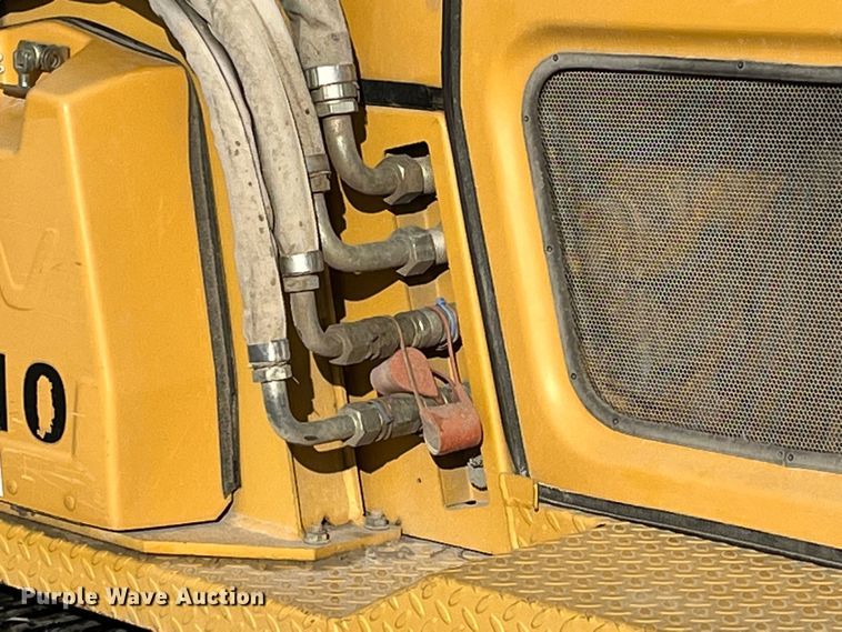 image for item MW9436 2000 ASV 4810  tracked skid steer loader