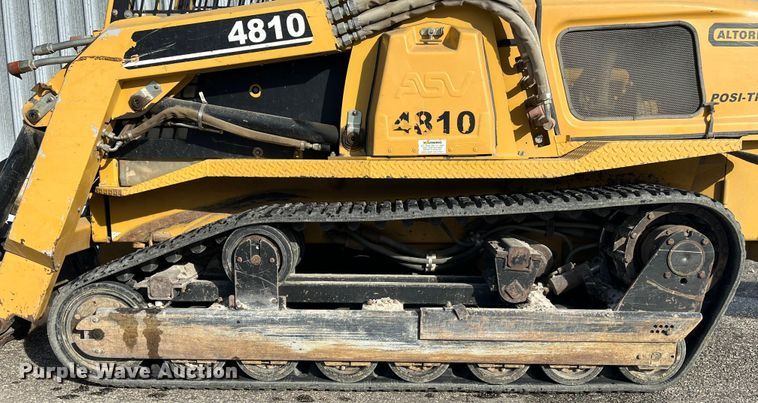 image for item MW9436 2000 ASV 4810  tracked skid steer loader