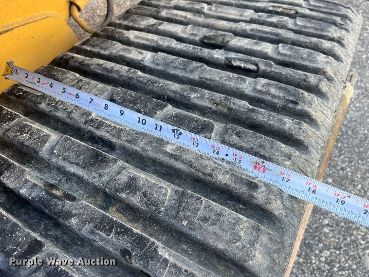 image for item MW9436 2000 ASV 4810  tracked skid steer loader