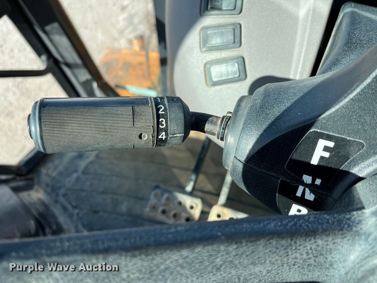 image for item MW9438 2005 Case 590 Super M Series 2  backhoe