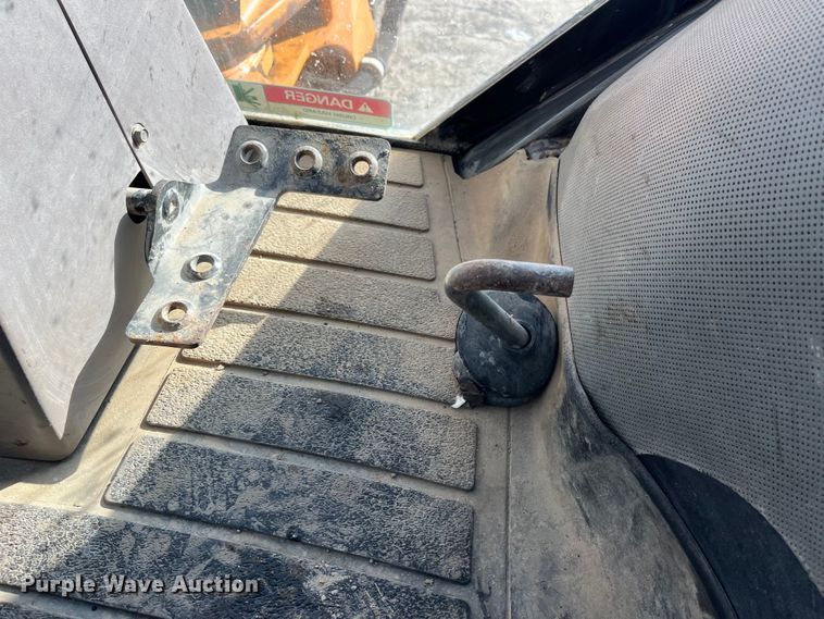 image for item MW9438 2005 Case 590 Super M Series 2  backhoe