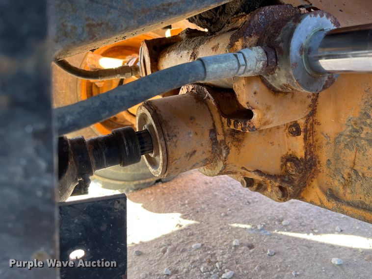 image for item MW9438 2005 Case 590 Super M Series 2  backhoe