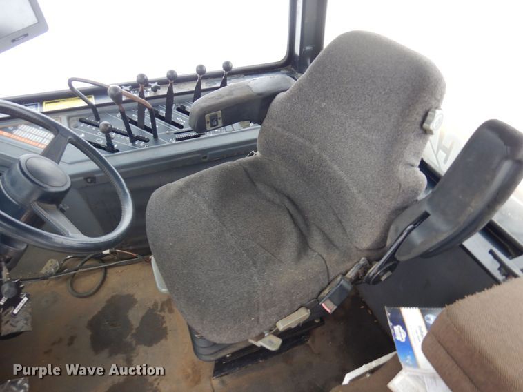 image for item AF9335 1996 Caterpillar Challenger 75C  tractor