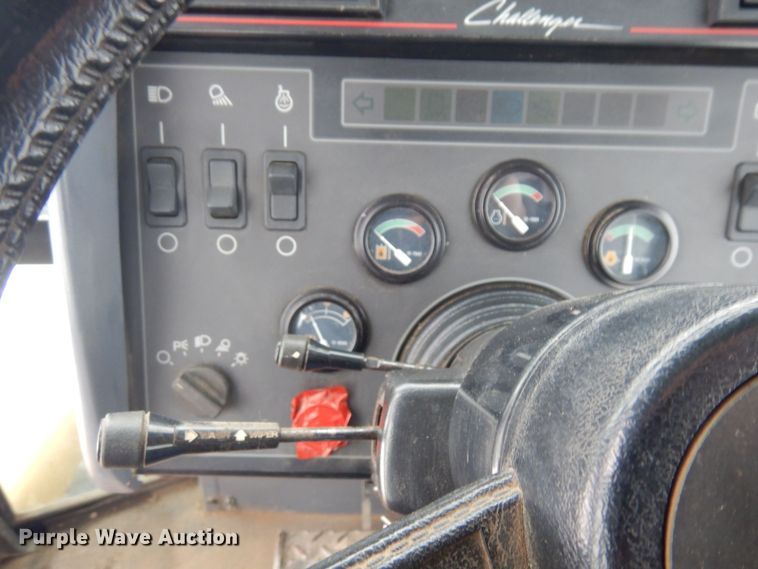 image for item AF9335 1996 Caterpillar Challenger 75C  tractor