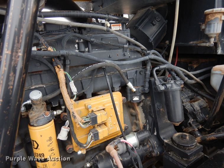 image for item AF9335 1996 Caterpillar Challenger 75C  tractor