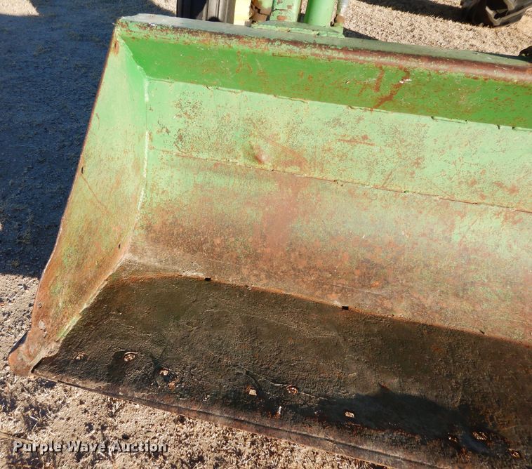 image for item DF8283 1962 John Deere 2010  tractor