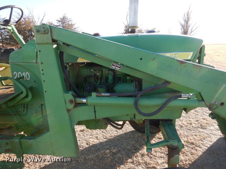 image for item DF8283 1962 John Deere 2010  tractor