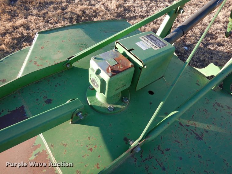 image for item DF8283 1962 John Deere 2010  tractor