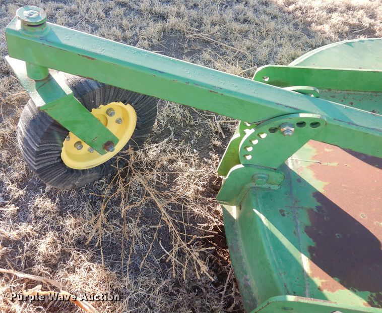 image for item DF8283 1962 John Deere 2010  tractor