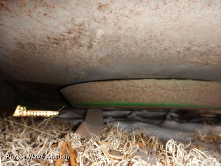 image for item DF8283 1962 John Deere 2010  tractor