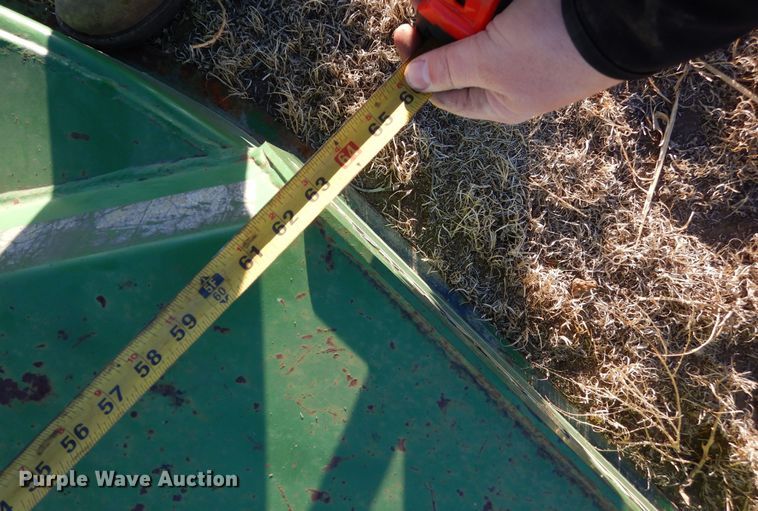 image for item DF8283 1962 John Deere 2010  tractor