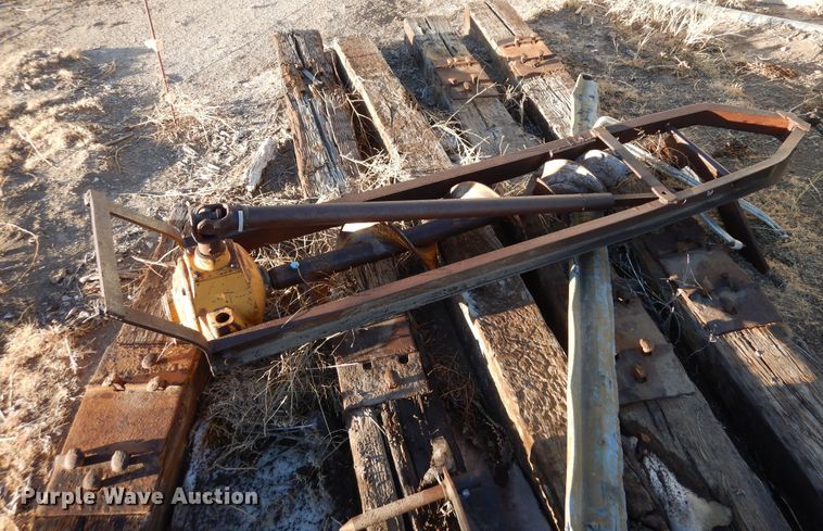 image for item DF8283 1962 John Deere 2010  tractor