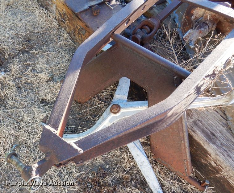 image for item DF8283 1962 John Deere 2010  tractor